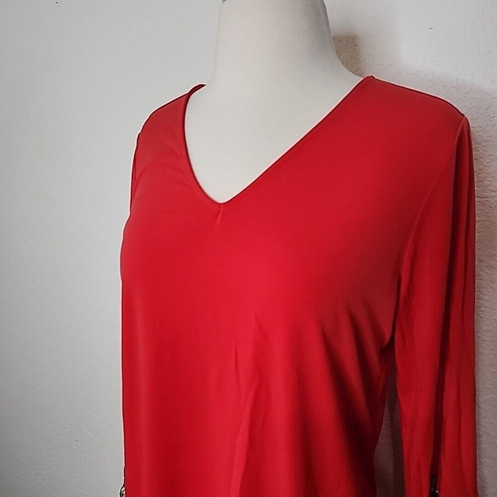 Susan Graver Sm Top Red Liquid Knit 3/4 Bell Sleeve Black Floral Lace Vneck - Picture 2 of 14